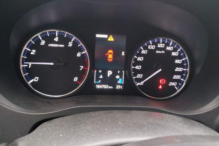 Used Mitsubishi Outlander 2014 2.4L 4x4 Deluxe Value Edition 5 Seats Instrument Cluster