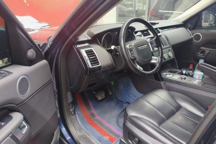 Used Land Rover Discovery 2017 3.0 SC V6 SE Driver Seat