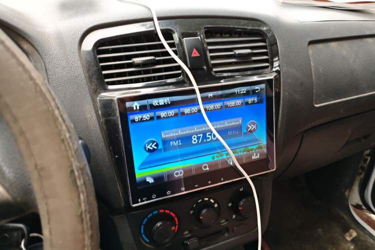 Used Dongfeng Fengon 330 2014 1.5L Manual Standard Edition DK15-02
