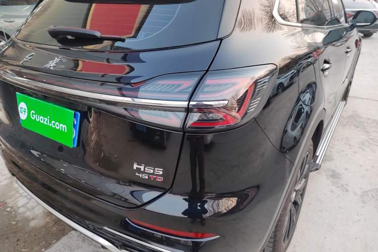 Used Hongqi HS5 2025 2.0T Two-Wheel Drive 600 000-Vehicle Commemorative Edition Right Rear Taillight