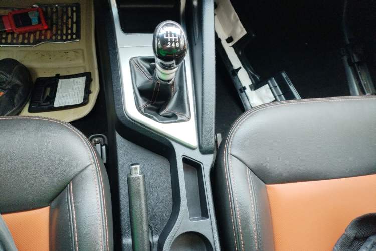 Used JAC Group Refine S3 2014 1.5L Manual Luxury Smart Model Gear Lever