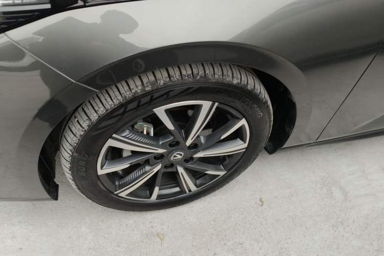 Used CHANGAN Eado 2024 1.5T GDI Automatic Flagship Edition Exterior 4