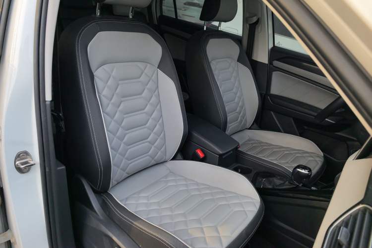 Used Volkswagen Tayron 2023 300TSI Two-Wheel-Drive Luxury Plus Advanced Edition
