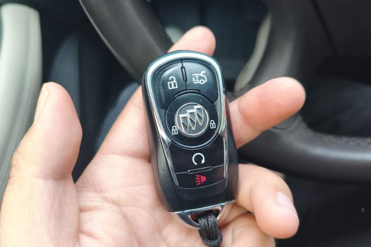 Used Buick LaCrosse 2018 30H Elite Edition