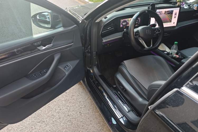 Used Volkswagen Magotan 2024 380TSI DSG Prestige Edition DaMai Package