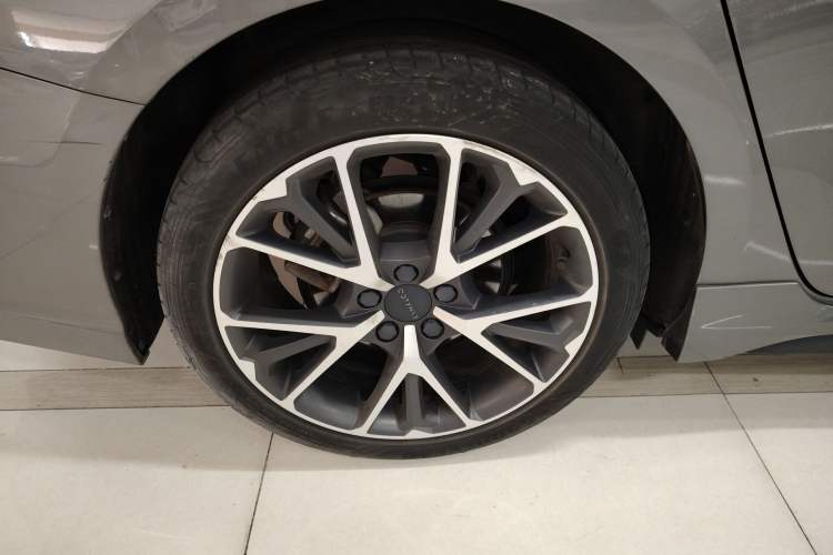 Used Lynk & Co 03 2021 1.5TD DCT Jing Champion Edition Right Rear Wheel Hub