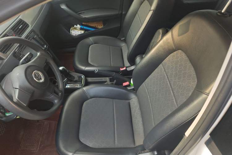 Used Volkswagen Santana 2015 1.6L Automatic Comfort Edition
