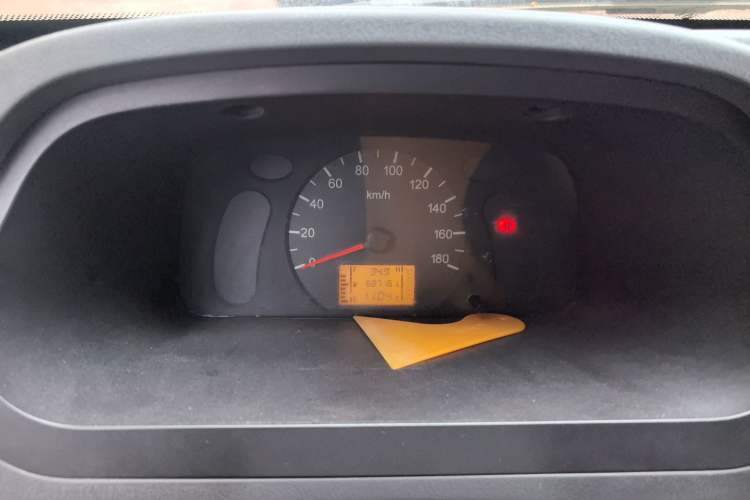 Used Wuling Zhiguang 2010 1.0L New Version Practical Short-Body L2Y Instrument Cluster