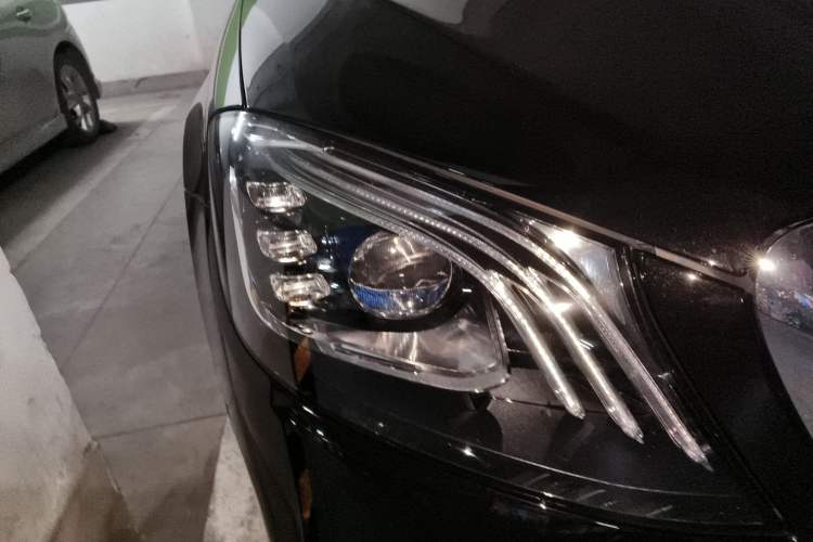 Used Mercedes-Benz Maybach S-Class 2019 S 450 4MATIC Right Front Headlight