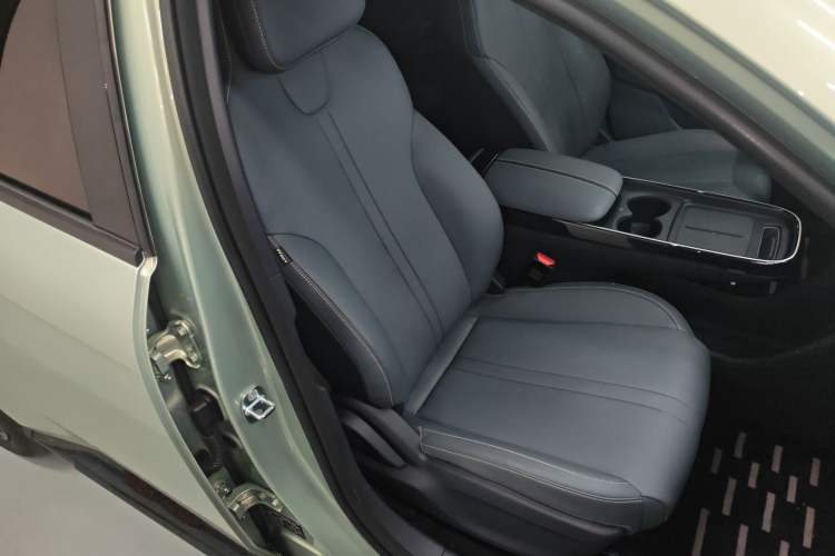 Used ARCFOX T1 2025 Model 320 PRO Right Front Seat