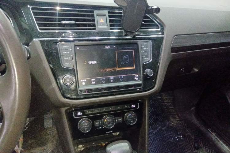 Used Volkswagen Tiguan L 2018 330TSI Automatic Two-Wheel Drive Flagship Edition