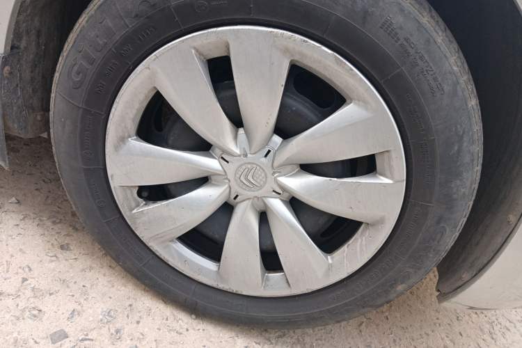 Used Citroen Elysee 2015 Zhishang Edition 1.6L Manual Fashion Model