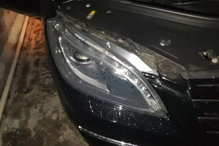 Used Mercedes-Benz M-Class 2012 ML 350 Sport Edition Right Front Headlight