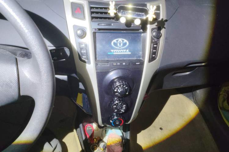 Used Toyota Yaris 2011 1.6E Automatic Charm Edition Audio And AC Panel