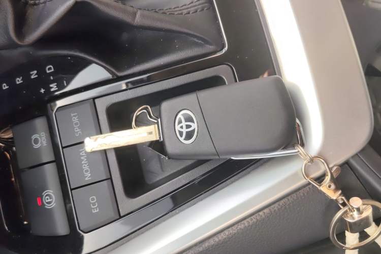 Used Toyota RAV4 2024 2.0L CVT Two-Wheel Drive Urban Edition