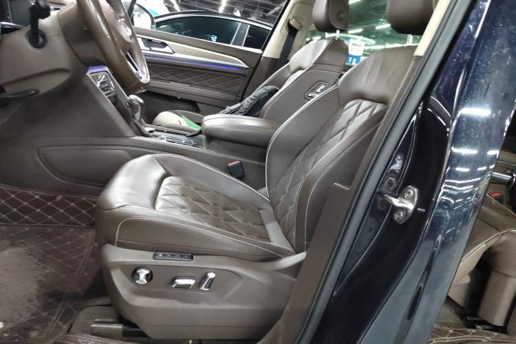 Used Volkswagen Viloran 2020 380TSI Prestige Edition
