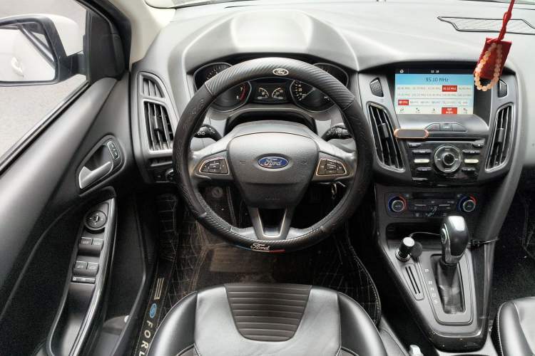 Used Ford Focus 2017 Hatchback 1.6L Automatic Fashion Edition Smart Drive Version