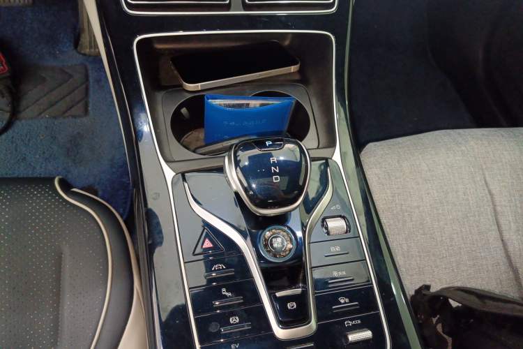 Used BYD Qin PLUS 2021 DM-i 120KM Flagship Model Gear Lever