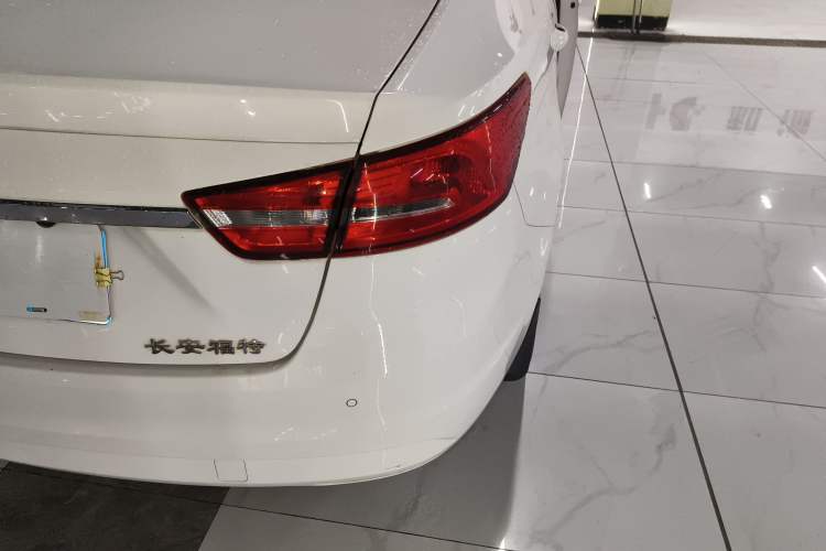 Used Ford Escort 2015 1.5L Automatic Fashion Model
