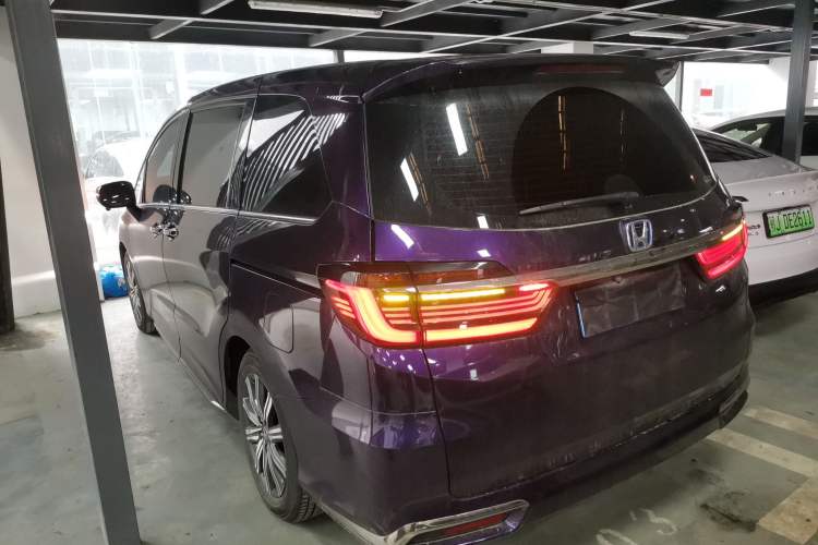 Used Honda Odyssey 2022 2.0L eHEV Sharp Enjoyment Edition
