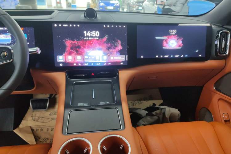 Used Hima AITO M8 2025 Model Pure Electric Max+ Six-Seat Four-Wheel-Drive Version