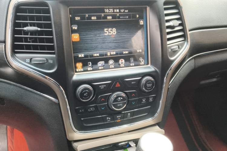 Used Jeep Grand Cherokee 2014 3.0TD Diesel Comfort Navigation Version
