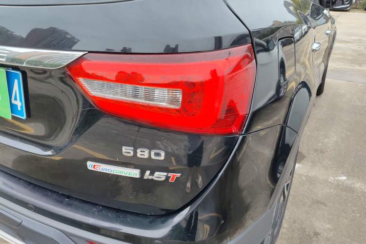 Used Dongfeng Fengon 580 2016 1.5T Manual Luxury Edition
