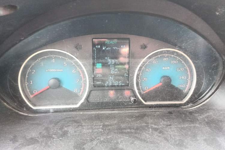 Used Wuling EV50 2022 Affordable Model Anchi with 35.904 kWh
