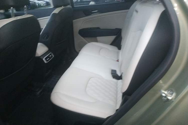 Used Kia Sportage (Chinese Domestic Model) 2023 2.0L HEV Two-Wheel Drive Flagship Edition
