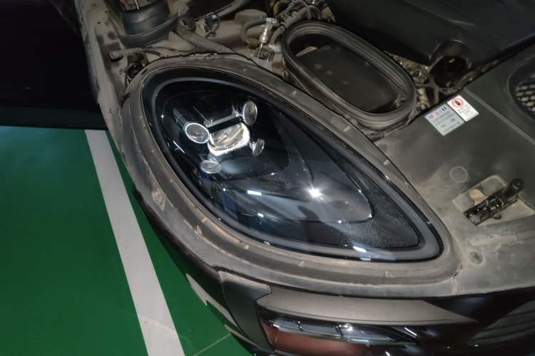 Used Porsche Macan 2021 Macan 2.0T Right Front Headlight