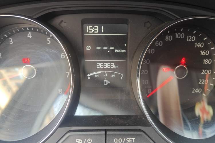 Used Volkswagen Lavida 2017 1.6L Manual Comfort Edition Odometer Close Up