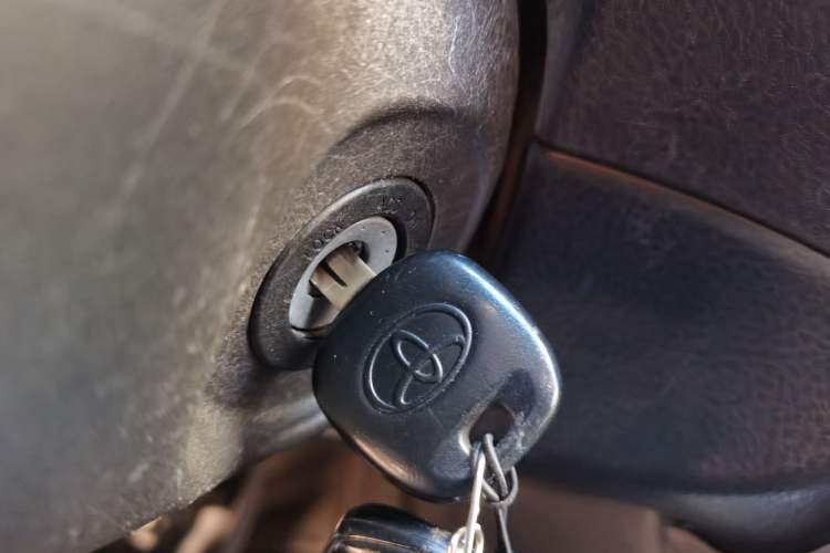 Used Toyota YARiS L Zhi Xuan 2016 Revised Version 1.5G CVT with Dynamic Sunroof