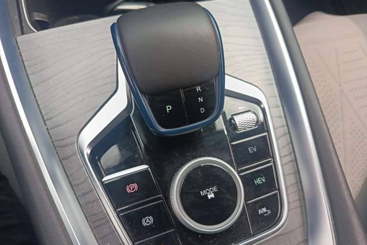 Used Chery Tiggo 8 PRO New Energy 2023 Champion Edition 1.5T 100km Glory Version Gear Lever