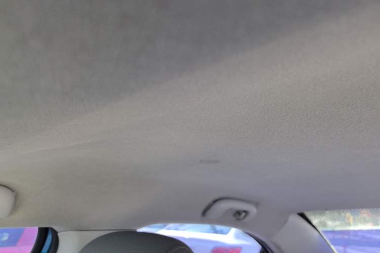 Used Chevrolet Aveo Sonic 2014 Sedan 1.4SL MT Comfort Edition Headliner