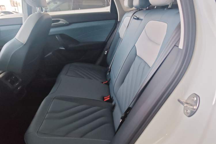 Used Volkswagen Tharu 2024 300TSI Two-Wheel-Drive Moon Luxury Edition Left Rear Seat