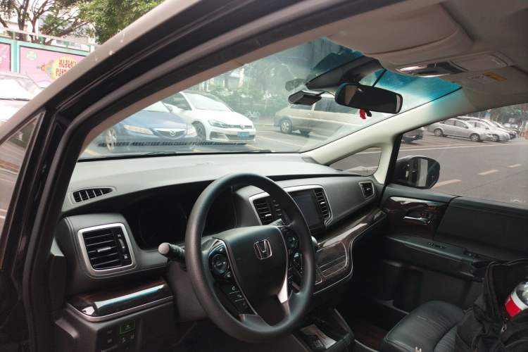 Used Honda Odyssey 2019 2.0L Rui·Smart Edition Center Console