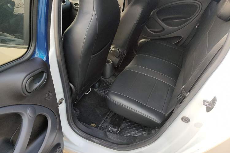 Used smart forfour 2016 1.0L 52 kW Dynamic Edition
