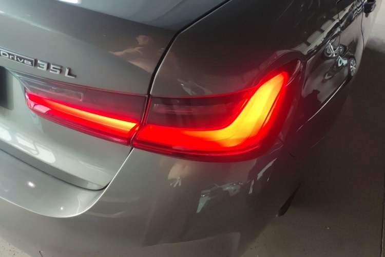 Used BMW i3 2024 eDrive 35 L Exterior 1