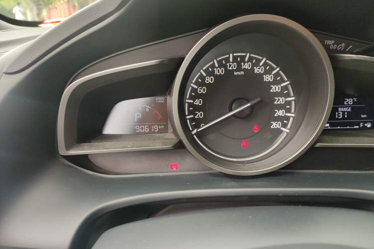 Used Mazda CX-4 2018 2.0L Automatic Two-Wheel Drive Blue Sky Premium Upgrade Version China VI Standard Instrument Cluster