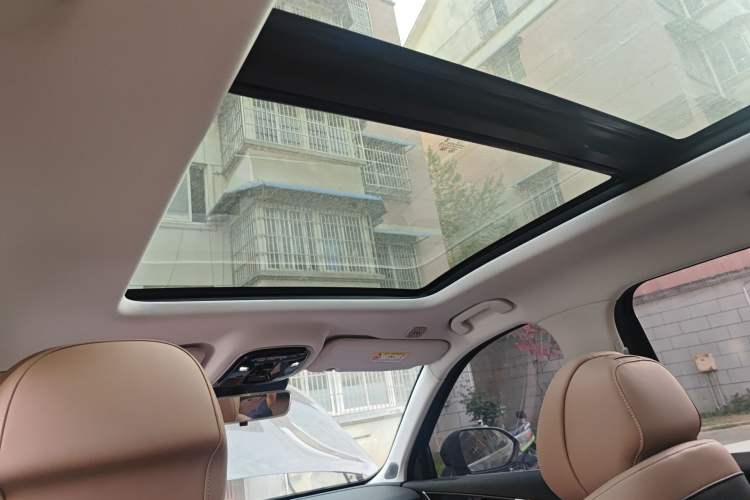 Used Chery Tiggo 8 L 2024 2.0T Two-Wheel Drive Prestige Version 5 Seats
