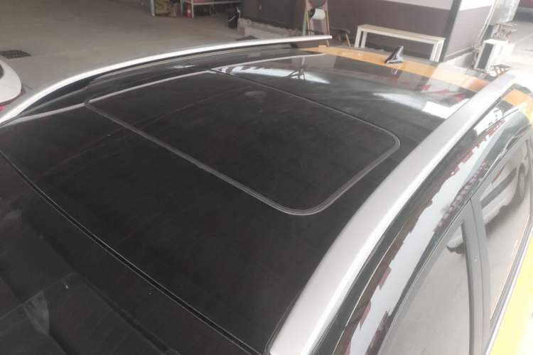 Used Kia kx1 Stonic 2021 1.4L CVT Fun & Sunroof Model
