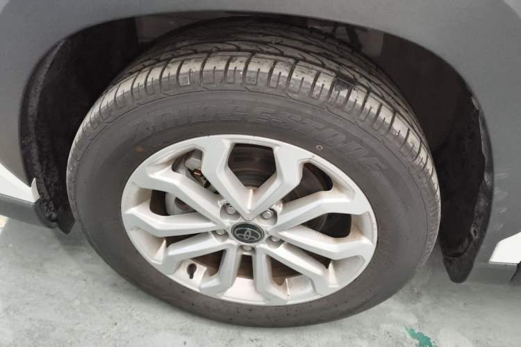 Used Toyota FRONTLANDER 2023 2.0L CVT Elite Edition Left Front Wheel Hub