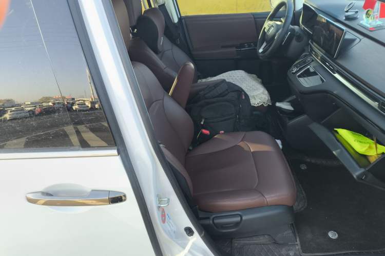 Used Honda Odyssey 2024 2.0L eHEV Sharp & Enjoy Edition