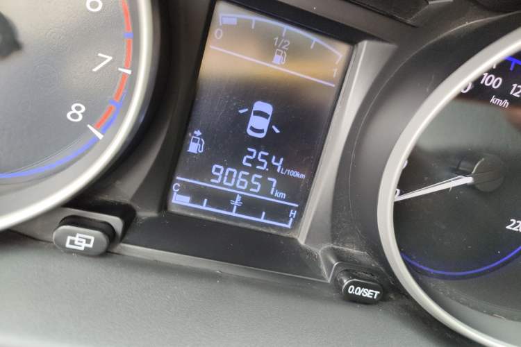 Used FORTHING Joyear X5 2016 1.6L Manual Luxury Edition
