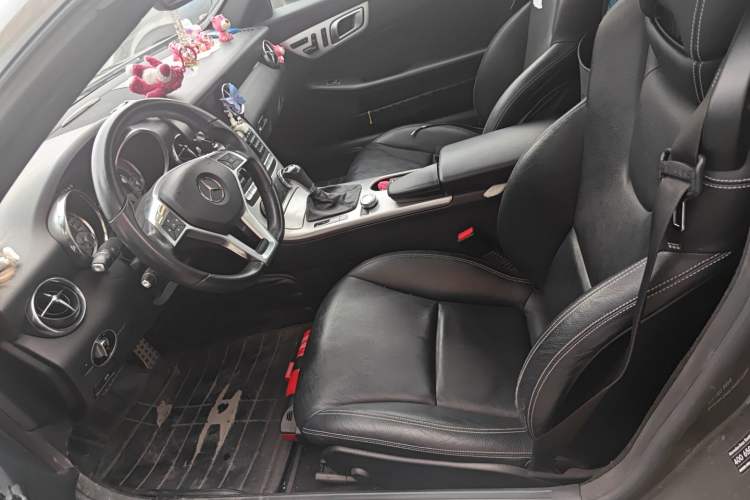 Used Mercedes-Benz SLK-Class 2011 SLK 200 Fashion Model
