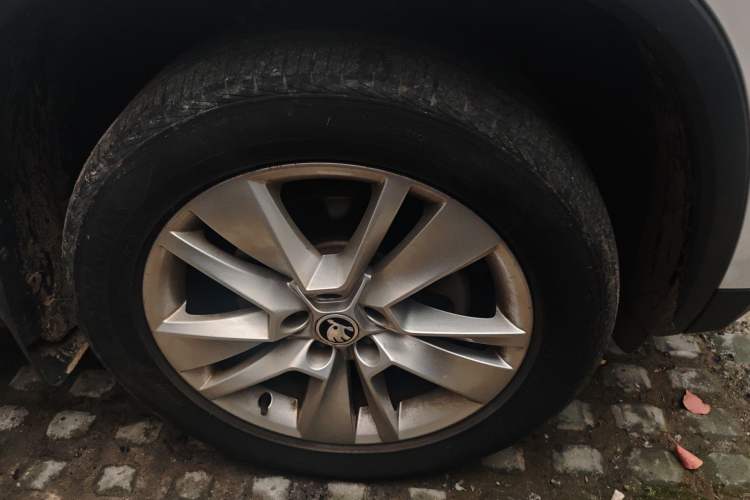 Used Skoda Kodiaq 2020 TSI330 5-Seat Two-Wheel Drive Deluxe Enjoyment Edition Right Front Wheel Hub