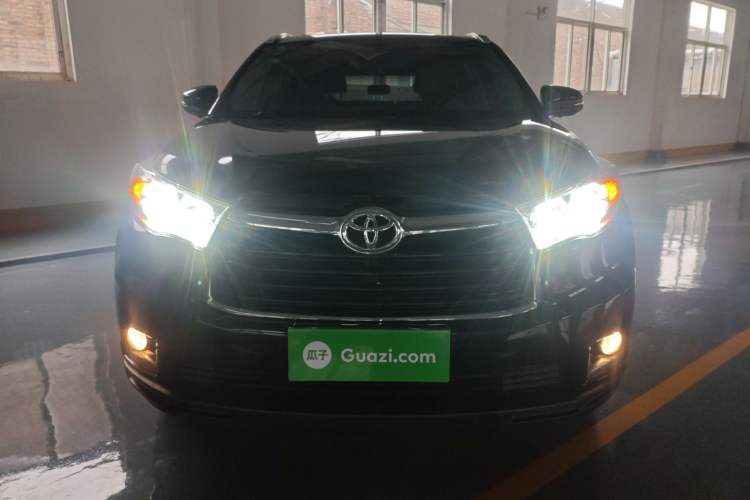 Used Toyota Highlander 2017 2.0T Four-Wheel Drive Luxury Edition 7 Seats