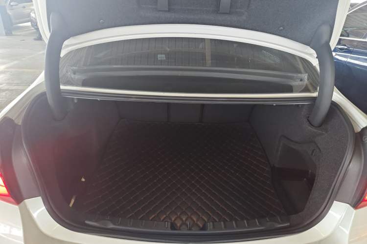 Used BMW 3 Series 2018 320Li Fashion Model
