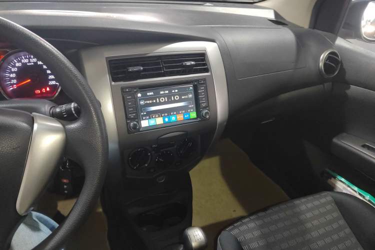 Used Nissan Livina 2013 Jingrui 1.6XL Manual Comfort Edition