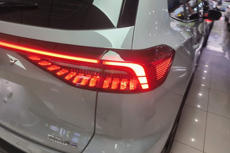 Used Chery Tiggo 8 PRO 2022 390T Two-Wheel Drive Vast Edition 5 Seats Exterior 3